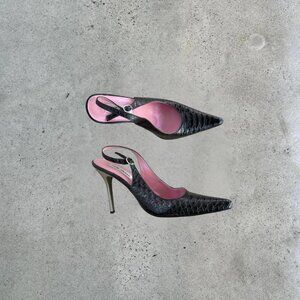 Black croc embossed sling back pumps